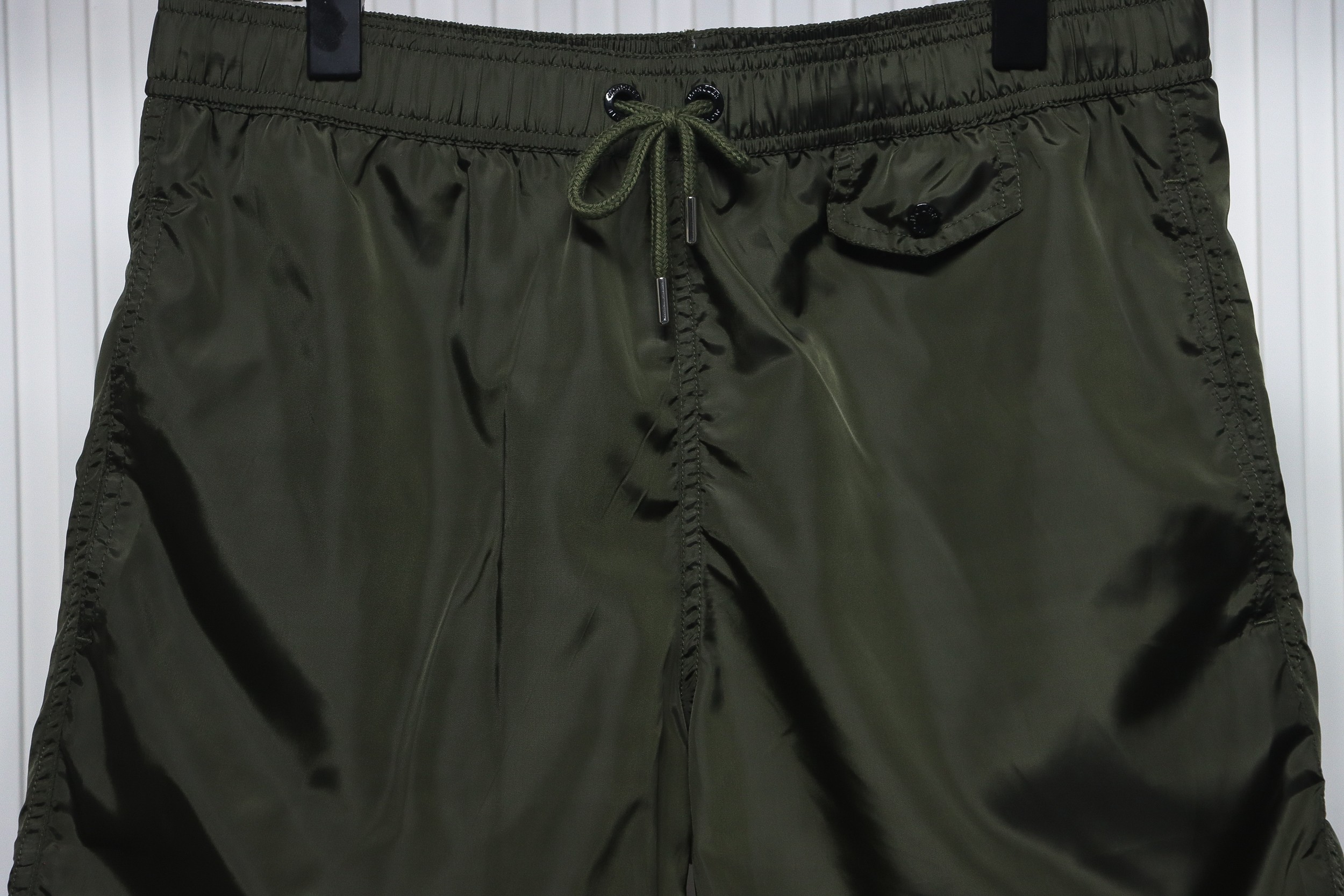 Moncler Classic Pocket Logo Woven Shorts Army Green