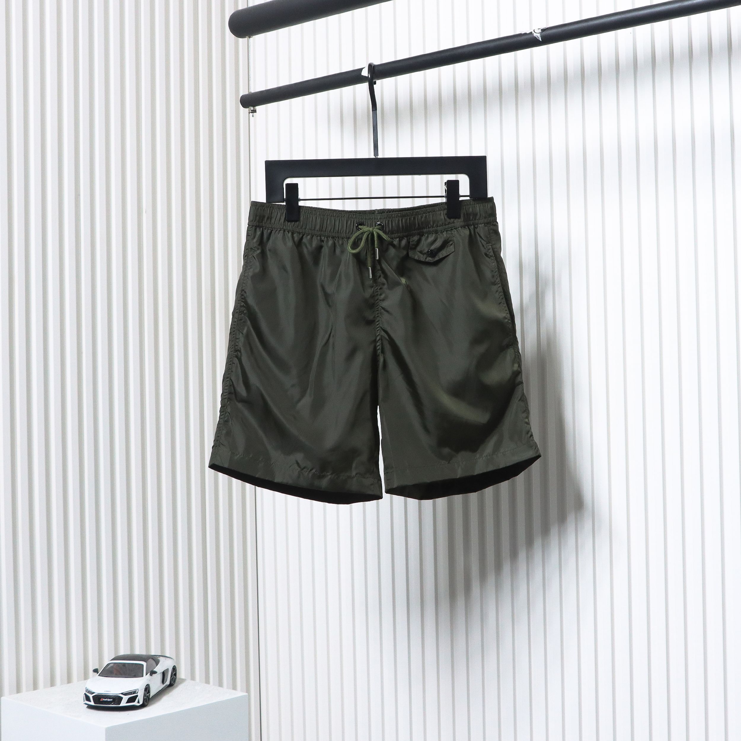 Moncler Classic Pocket Logo Woven Shorts Army Green