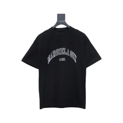 Maison Margiela 25ss mottled arc letter print short sleeve black 01