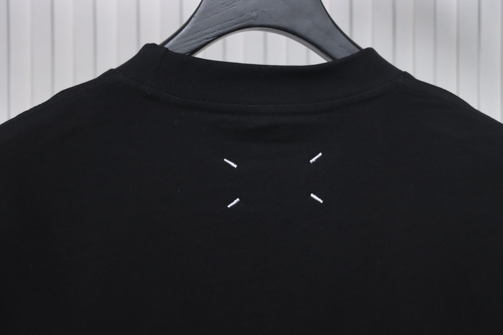 Maison Margiela 25ss mottled arc letter print short sleeve black