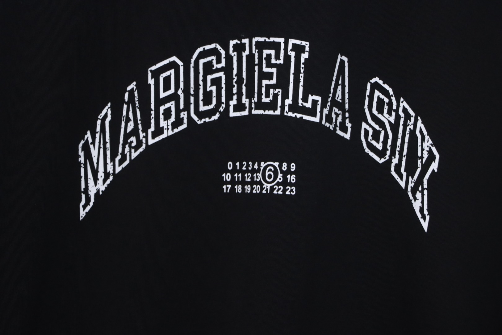 Maison Margiela 25ss mottled arc letter print short sleeve black