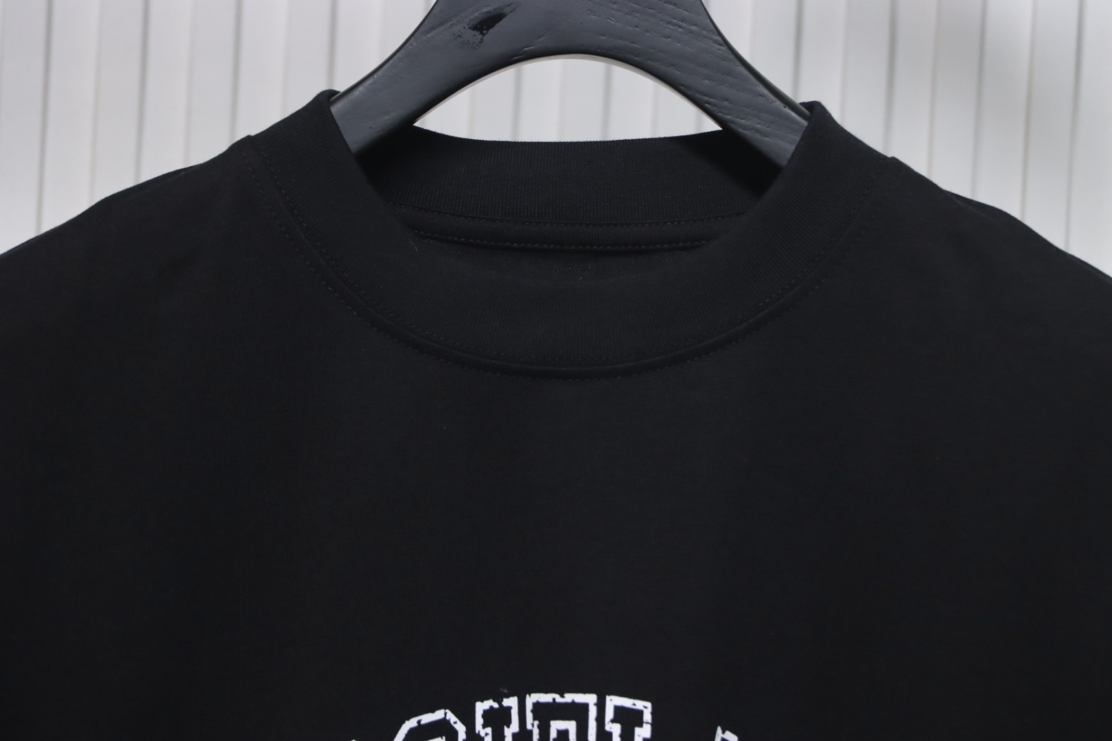 Maison Margiela 25ss mottled arc letter print short sleeve black