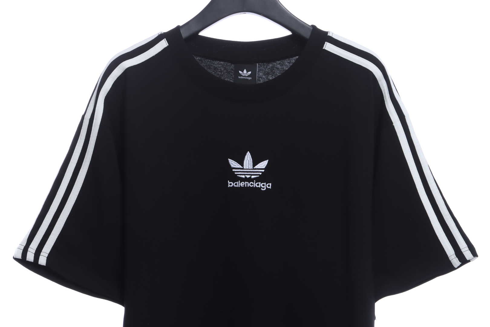 Balenciaga co-branded clover embroidered short sleeves black