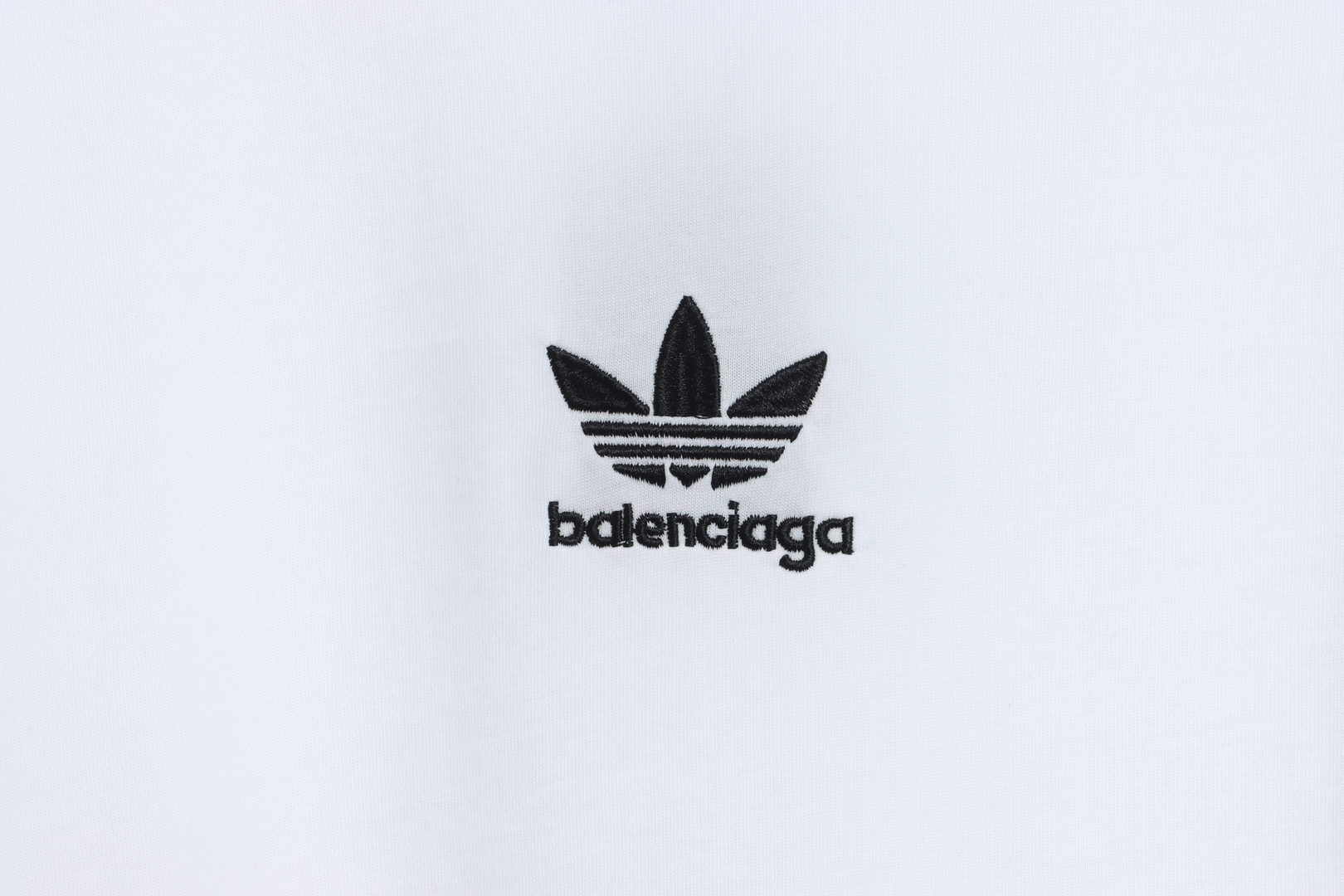 Balenciaga co-branded clover embroidered short sleeves White