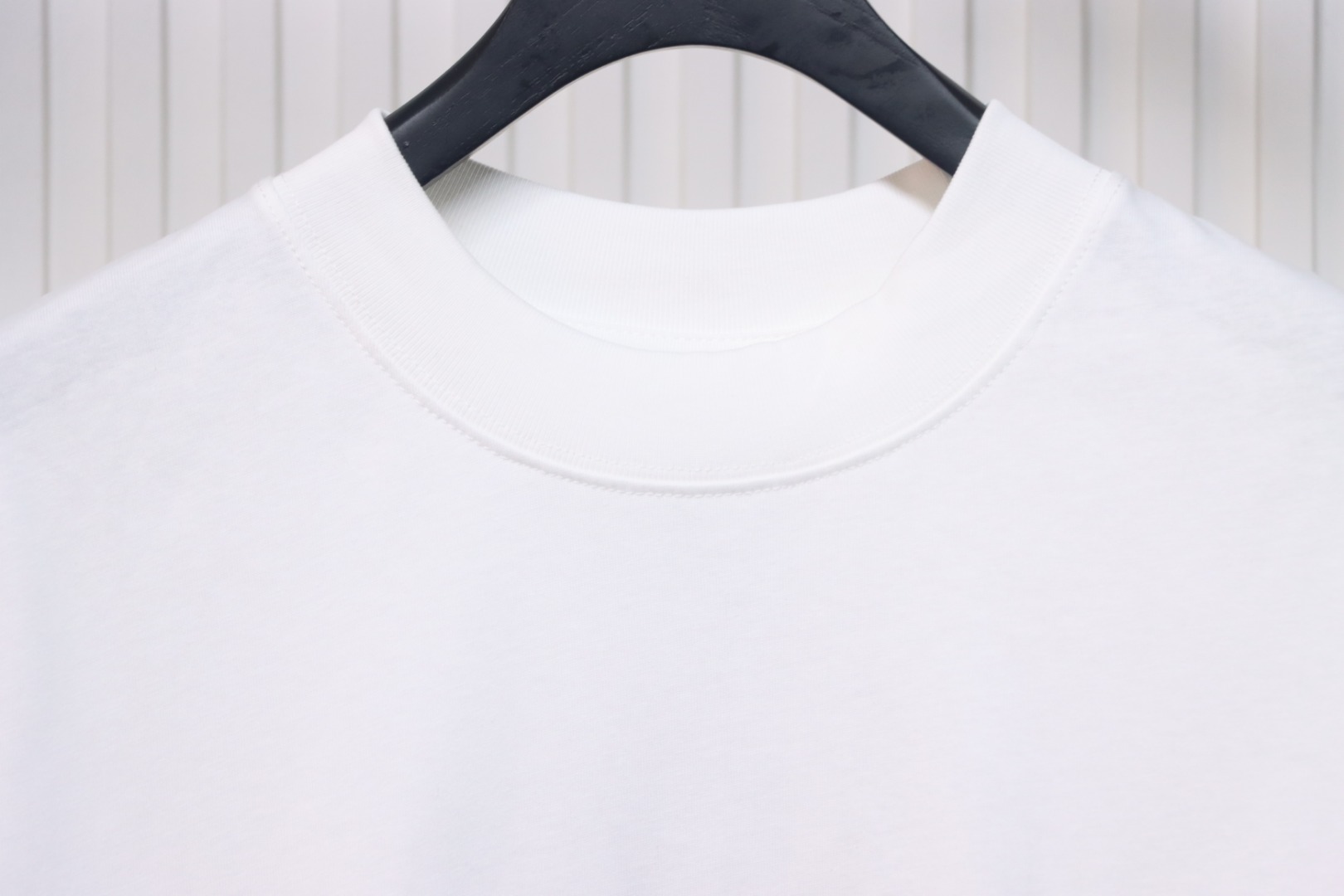 Balenciaga new 3b large m front and back letters embroidered short sleeves white