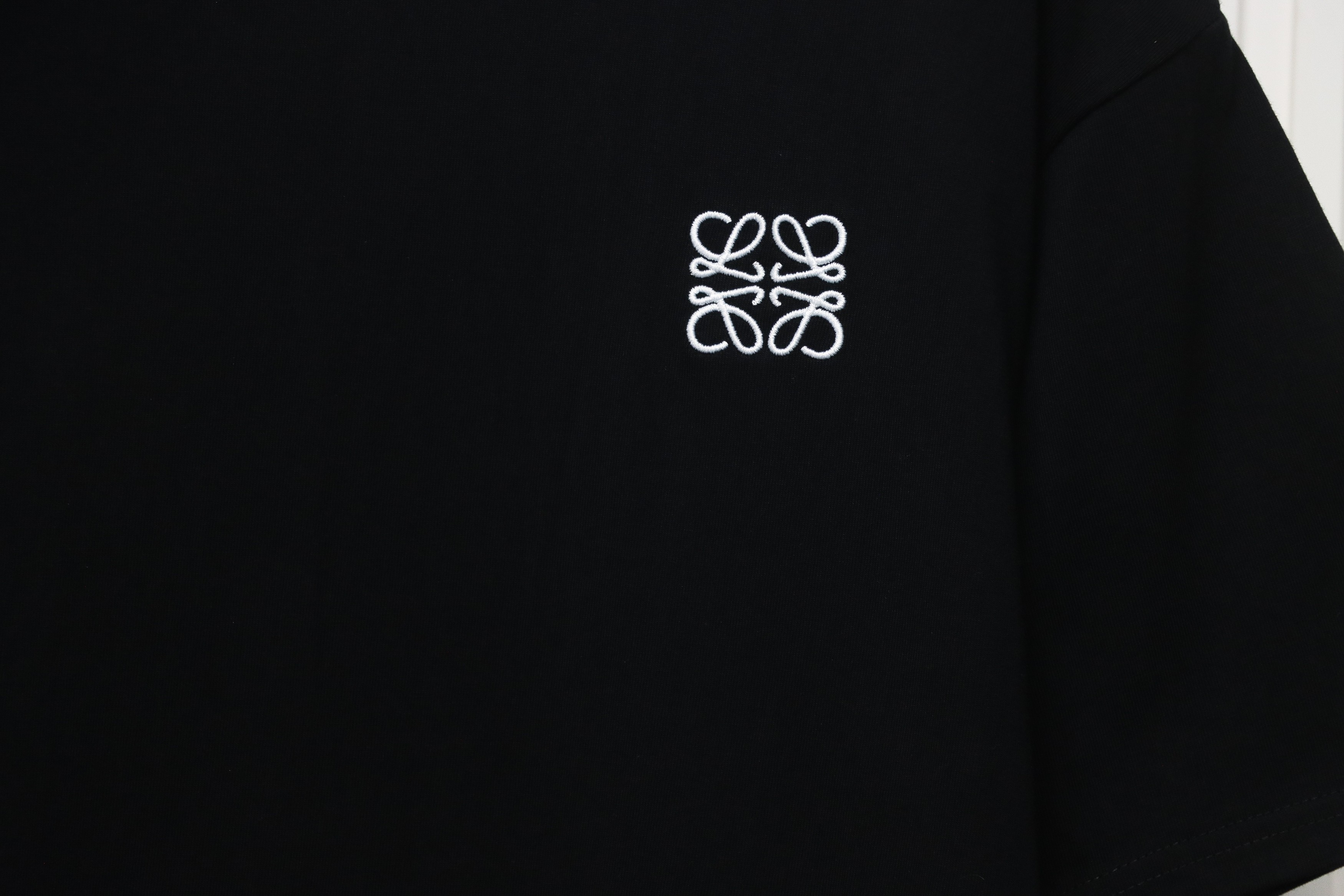 Loewe classic embroidered logo short sleeve black