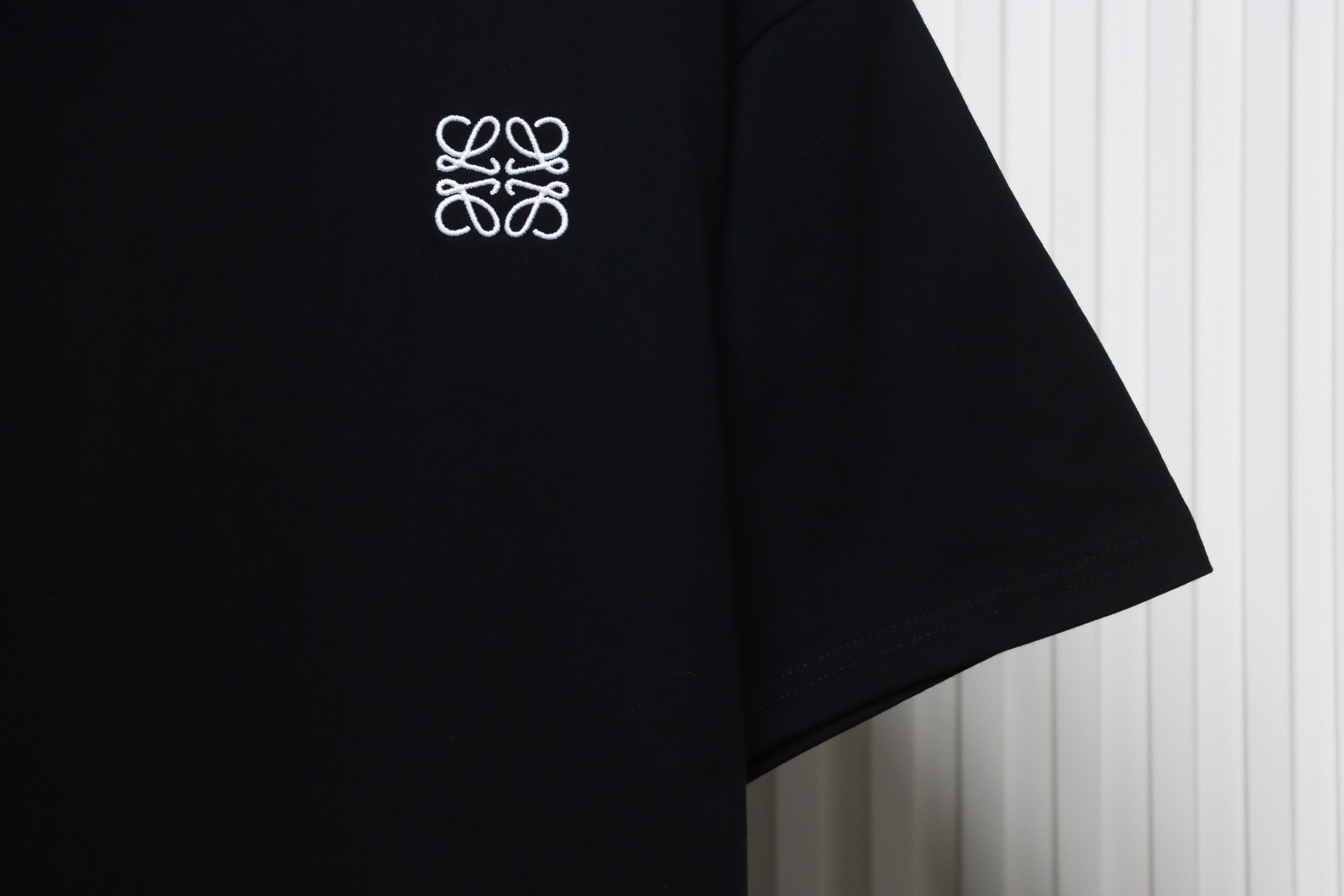 Loewe classic embroidered logo short sleeve black