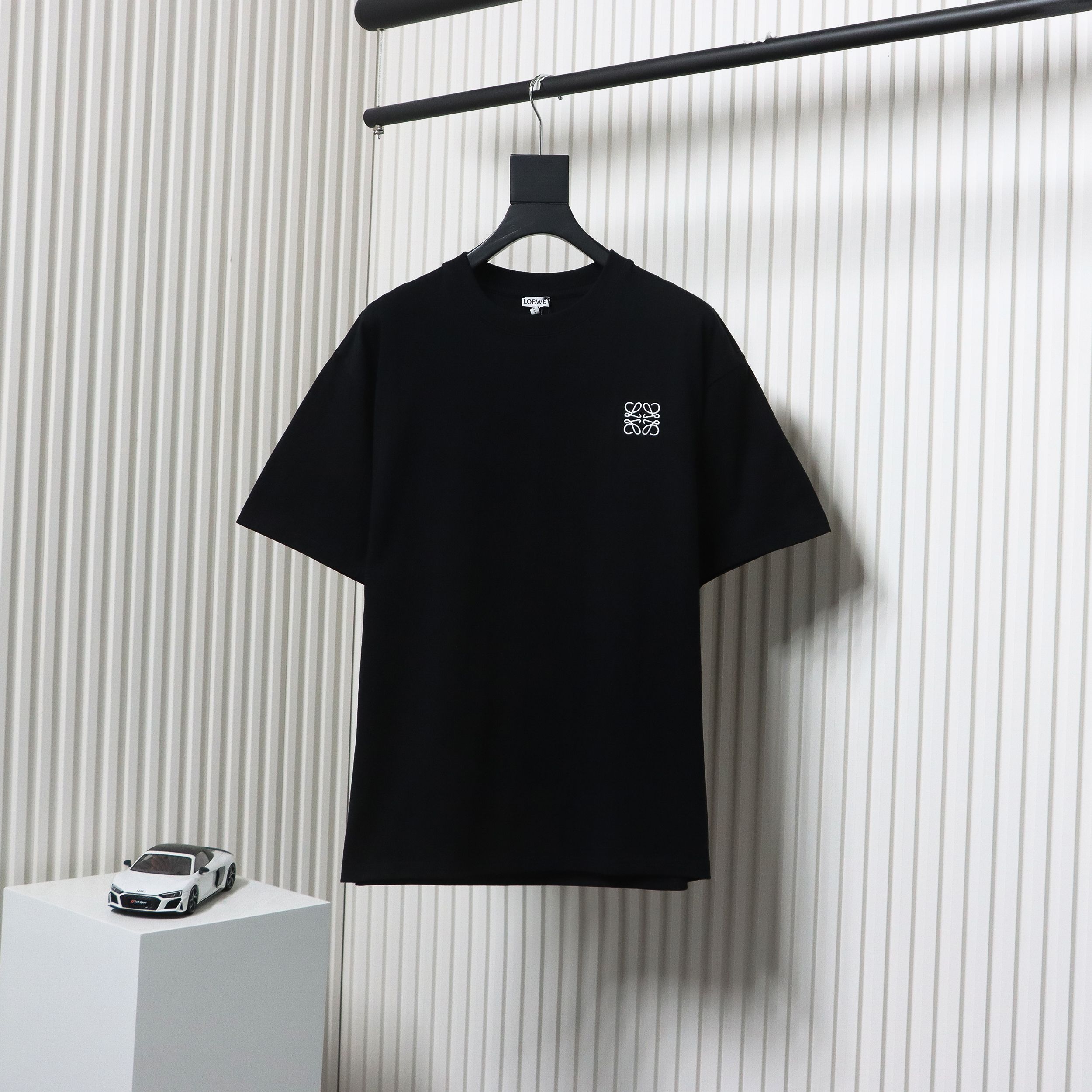 Loewe classic embroidered logo short sleeve black