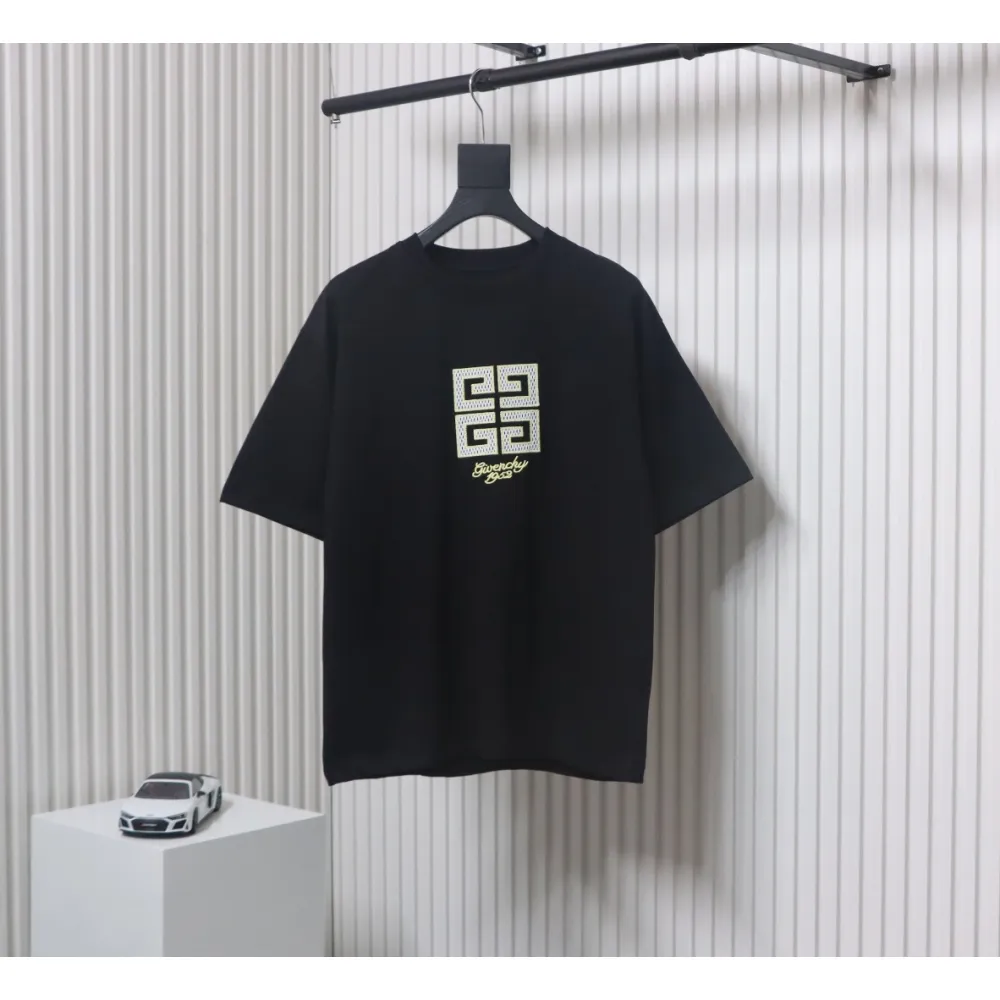 Givenchy Eyelet Embroidery Crewneck Short Sleeve T-Shirt black