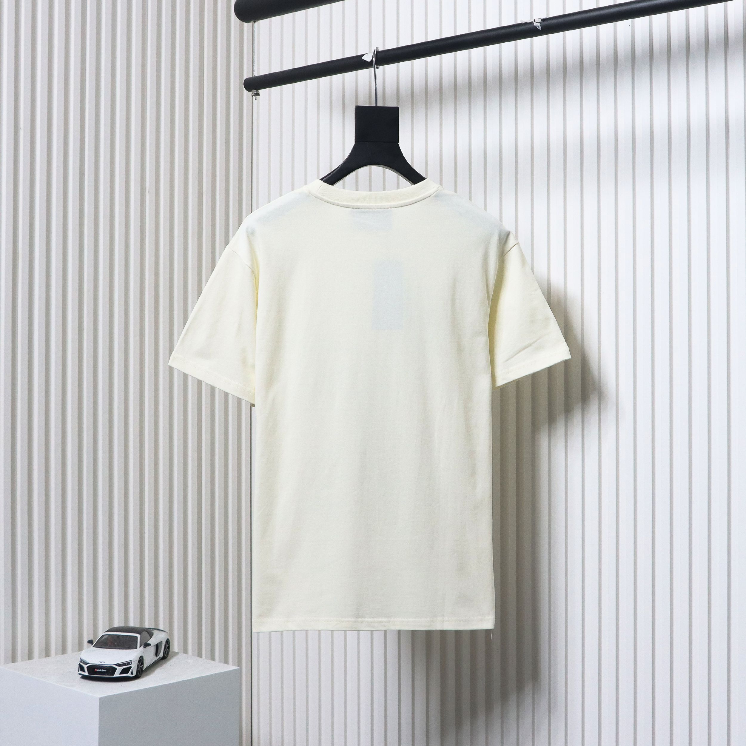 Gucci 23ss Old Flower Rabbit Patch Embroidered Short Sleeve Beige