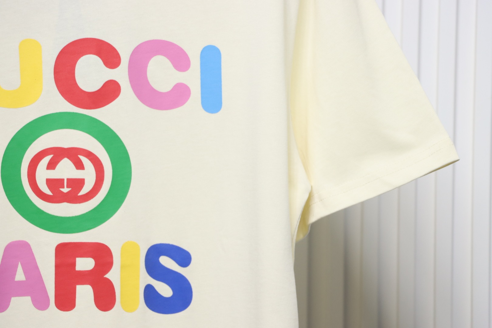 Gucci 24ss colorful letter print short sleeves beige