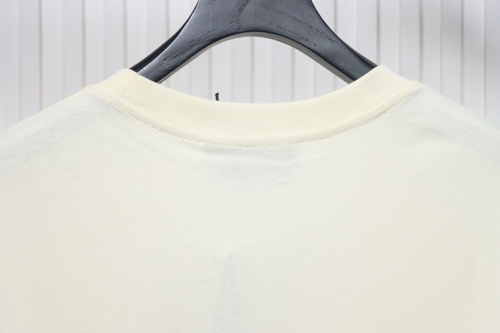 Gucci 24ss colorful letter print short sleeves beige