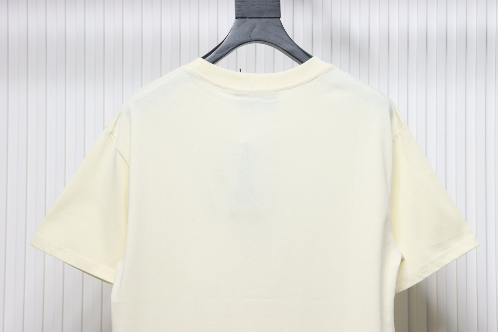 Gucci 24ss colorful letter print short sleeves beige