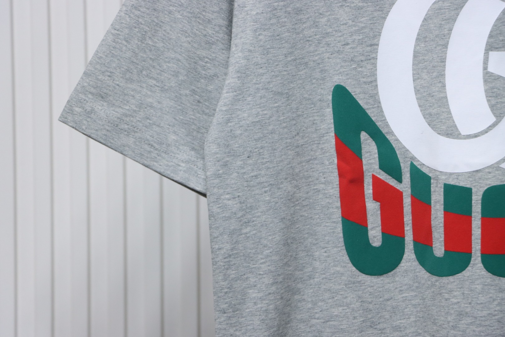 Gucci 25ss Double G print and Gucci red and green foam print short-sleeved T-shirt Grey