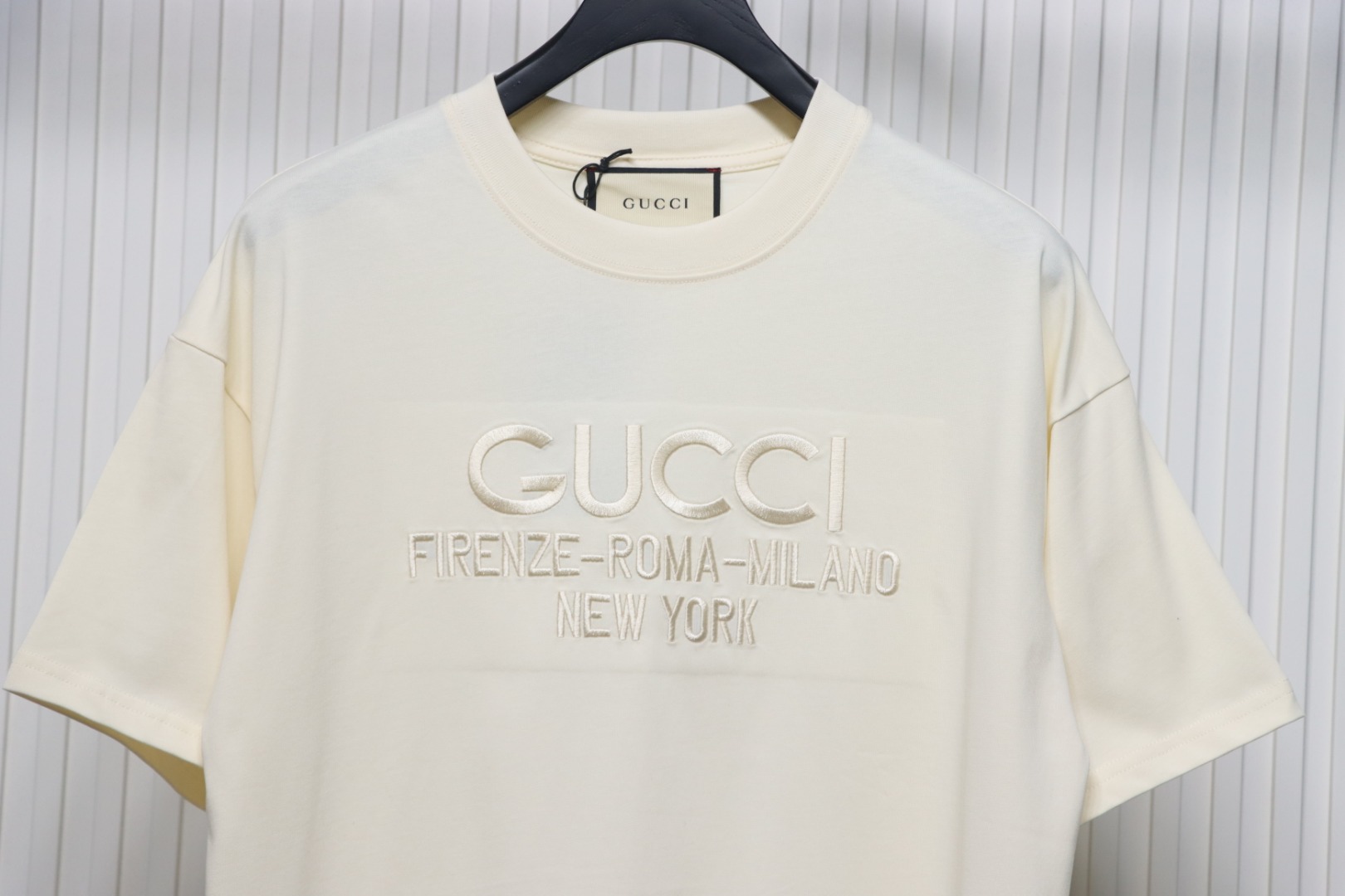 Gucci 25ss Obscure Gucci City Embroidery Short Sleeve T-Shirt Beige