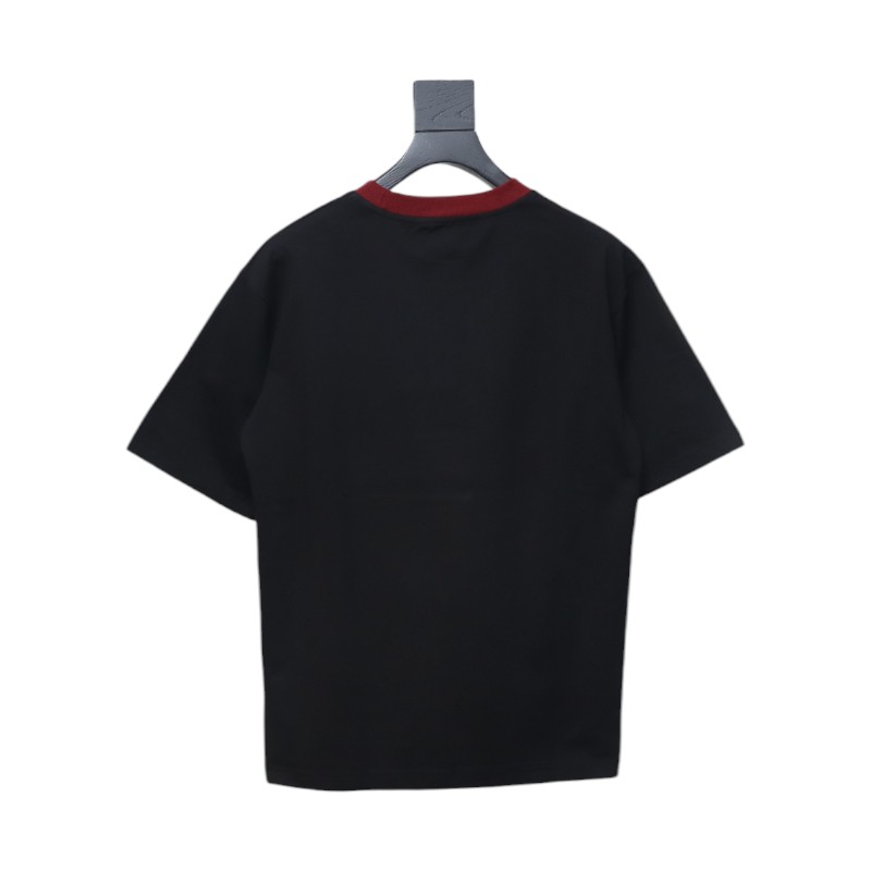 Gucci 25ss red collar and logo contrast foam print short sleeve T-shirt black