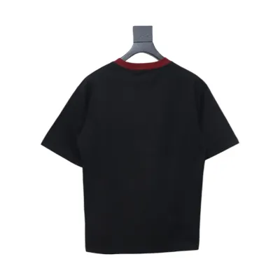 Gucci 25ss red collar and logo contrast foam print short sleeve T-shirt black 02