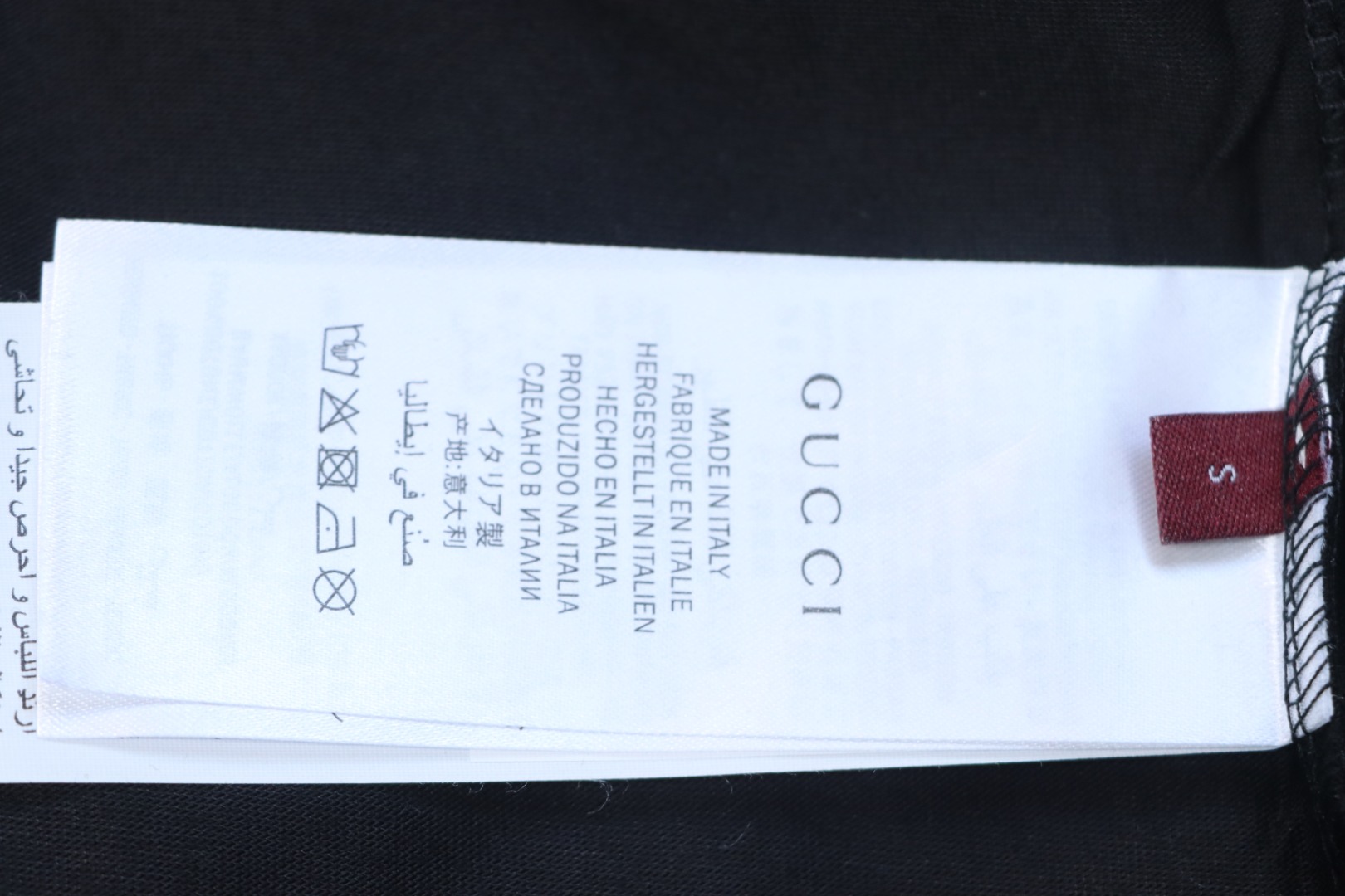 Gucci 25ss red collar and logo contrast foam print short sleeve T-shirt black