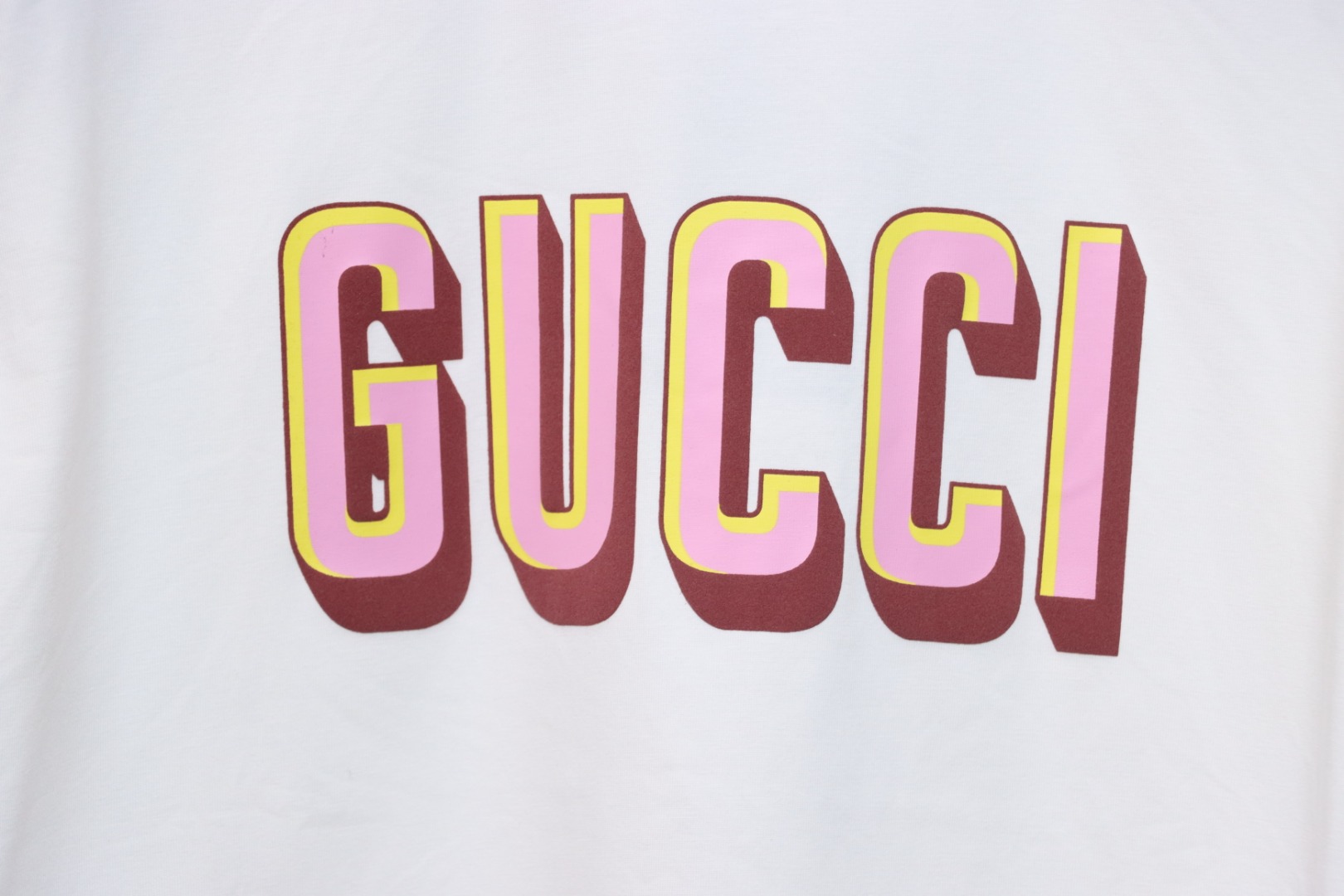 Gucci 25ss red collar and logo contrast foam print short sleeve T-shirt white