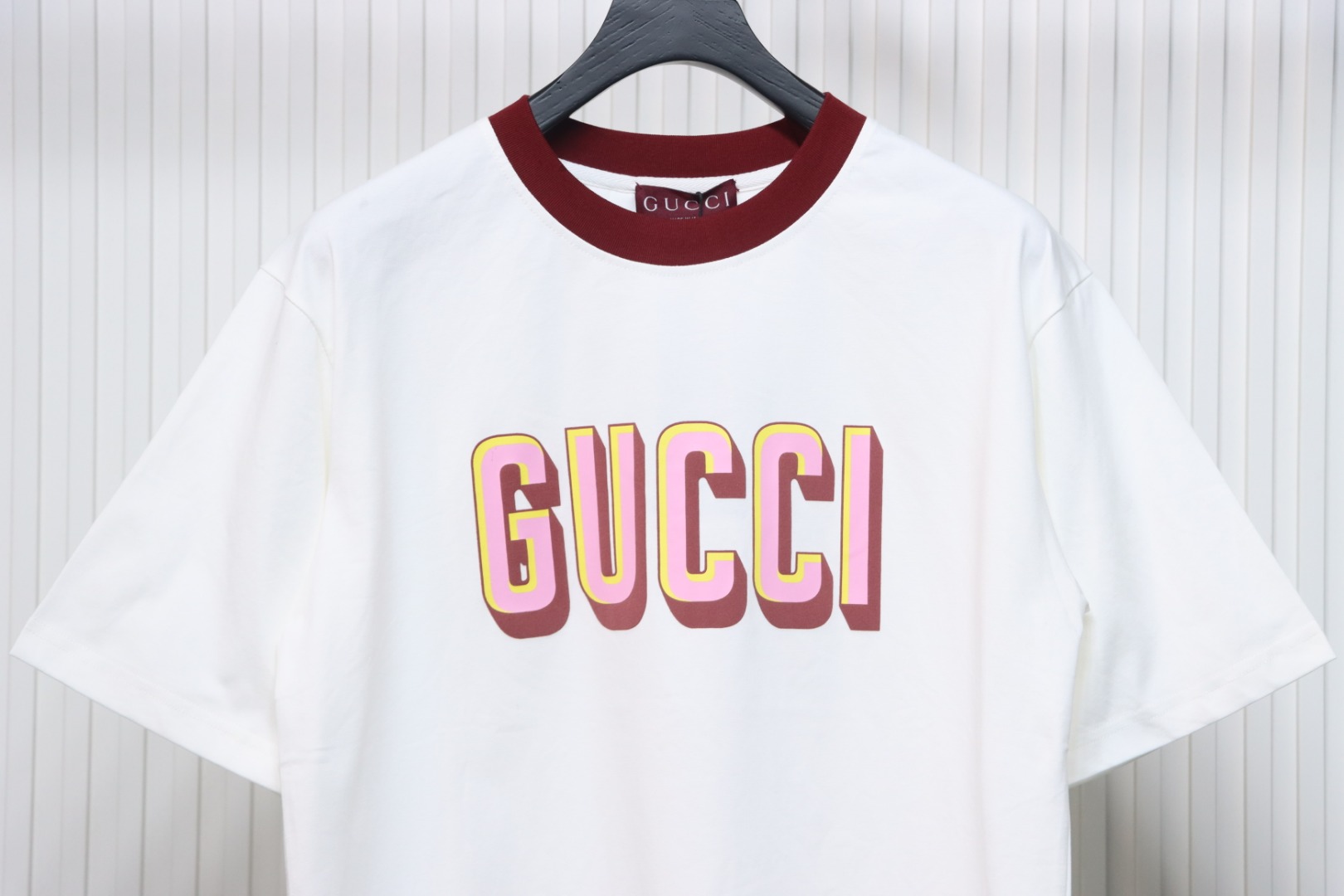Gucci 25ss red collar and logo contrast foam print short sleeve T-shirt white