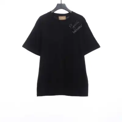 Gucci and Balenciaga embroidered graffiti print short sleeves  black 02