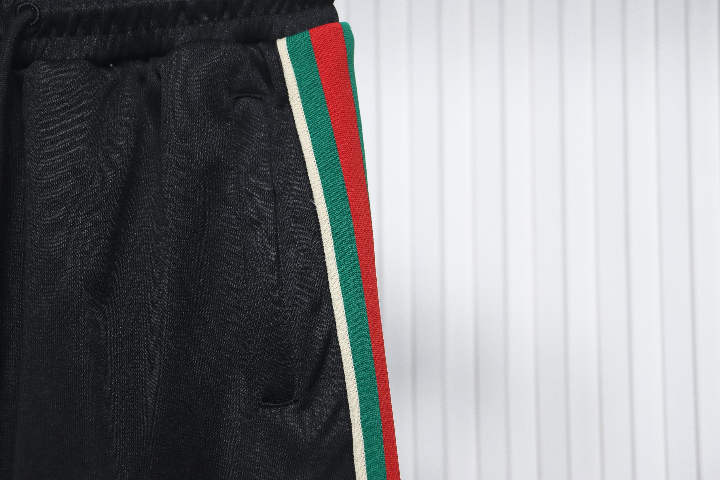 Gucci Classic Red and Green Web Pocket Double G Embossed Shorts Black