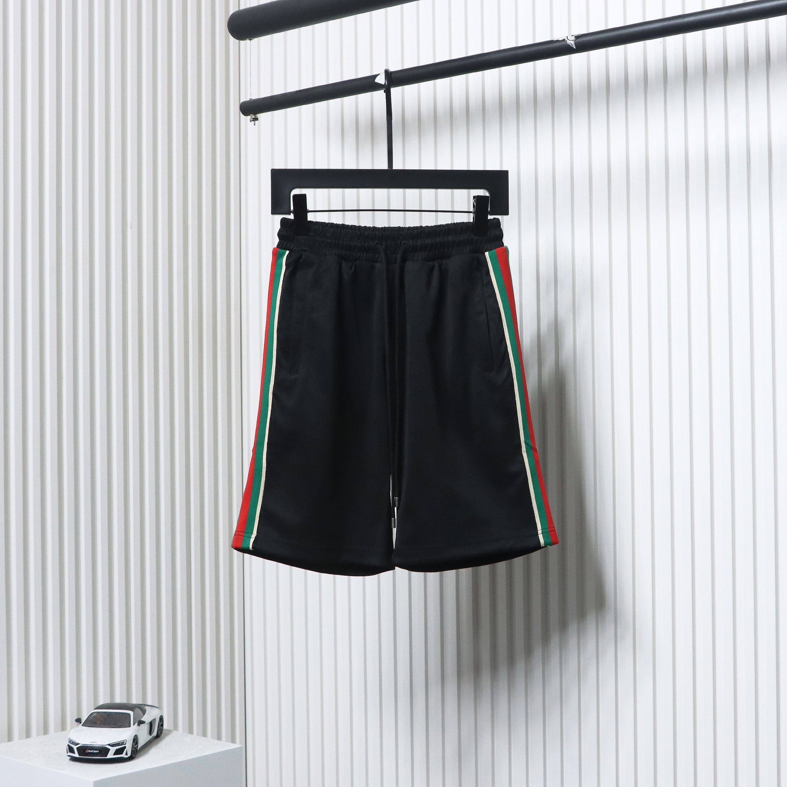 Gucci Classic Red and Green Web Pocket Double G Embossed Shorts Black