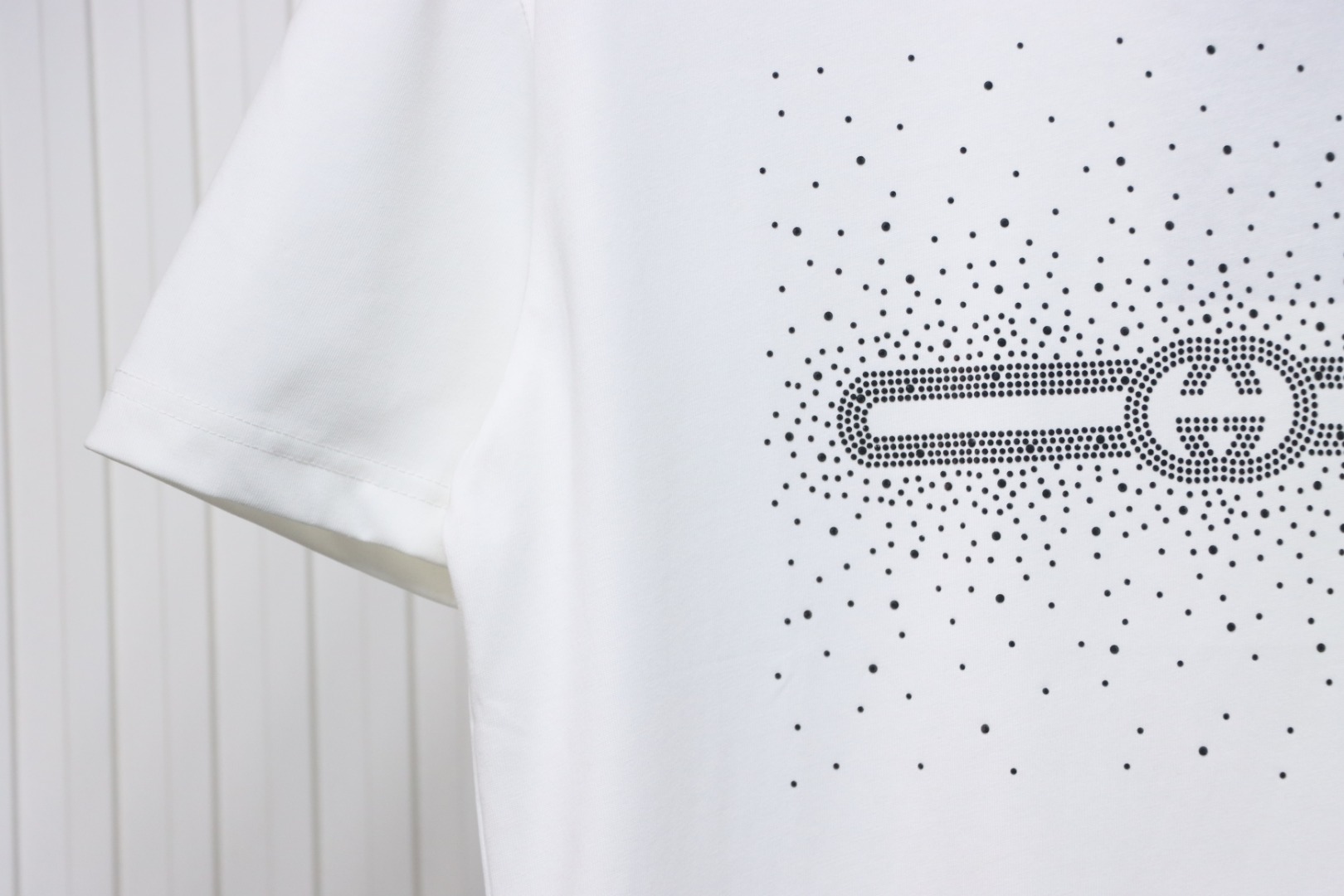 Gucci Crystal Hot Stamp Double G White