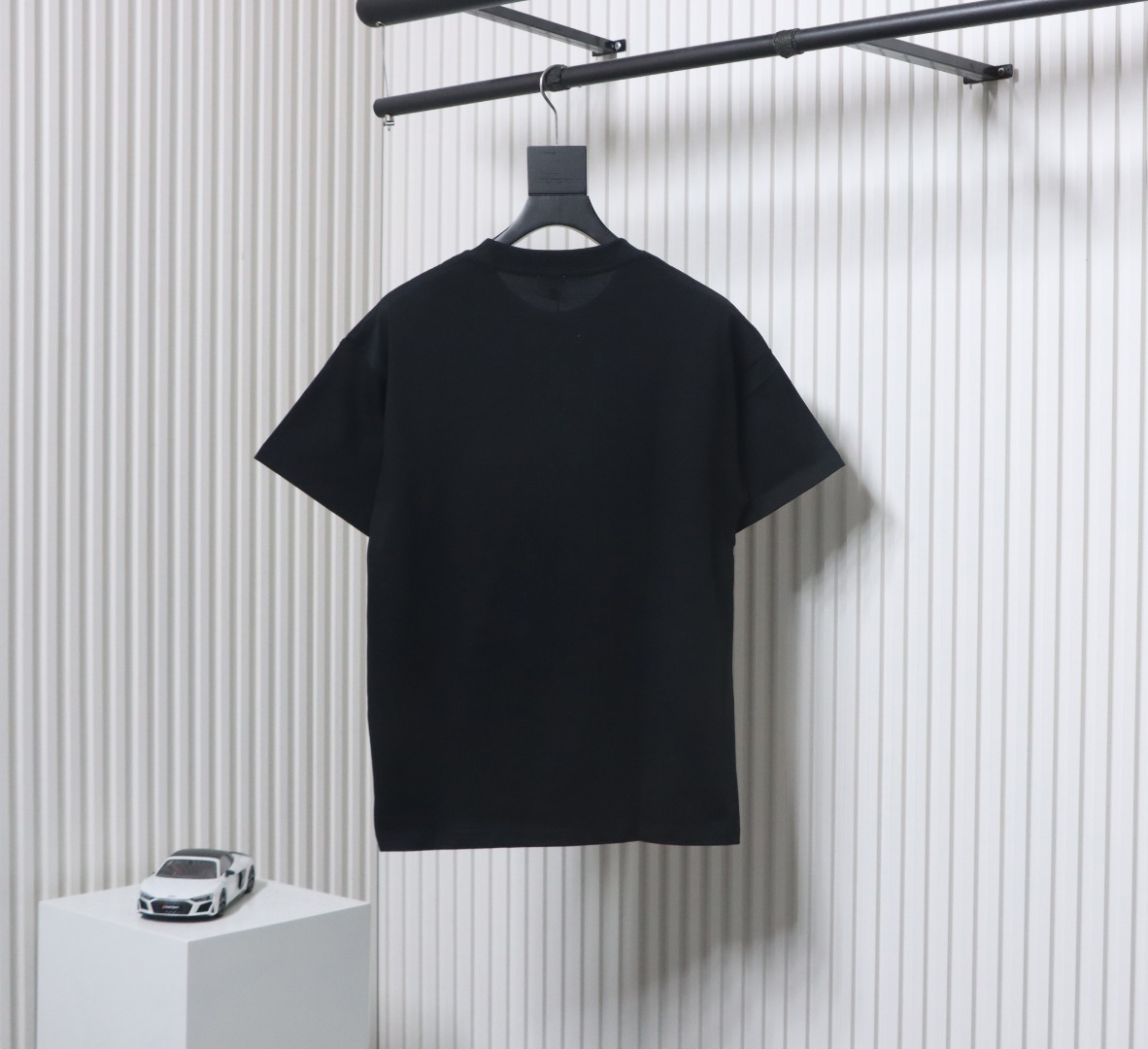 Loewe 25ss graffiti painted letter logo print short sleeve T-shirt black