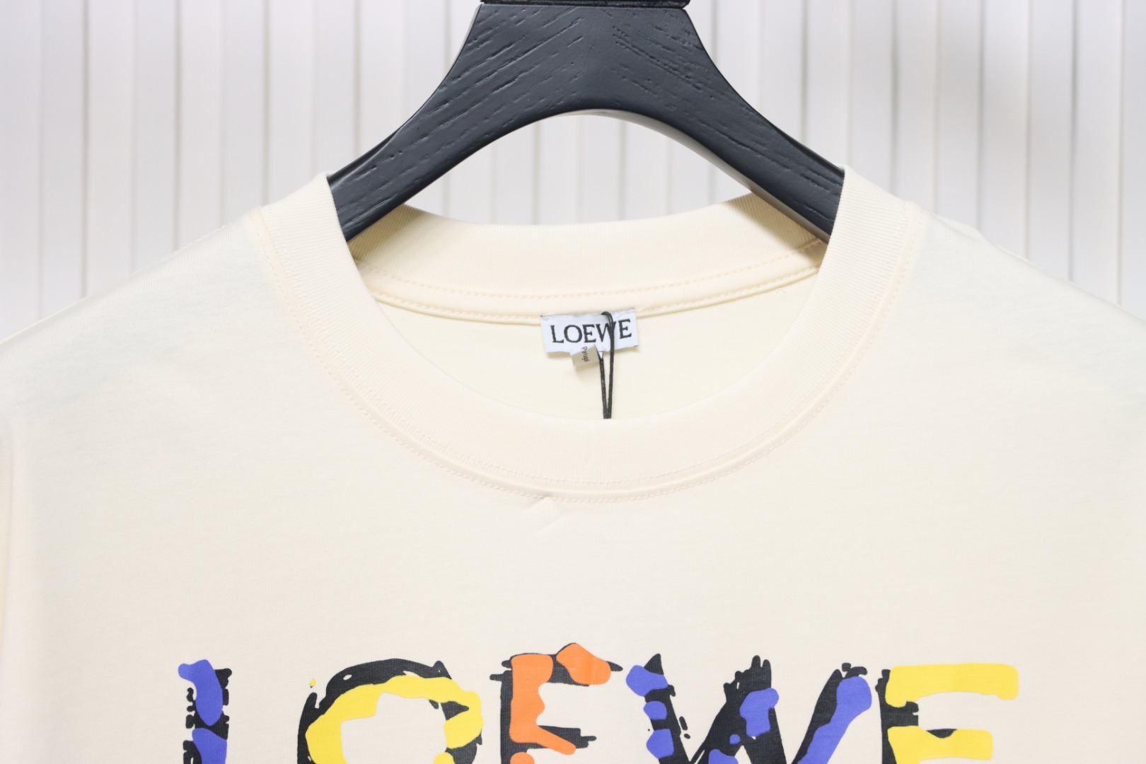 Loewe 25ss graffiti painted letter logo print short sleeve T-shirt white