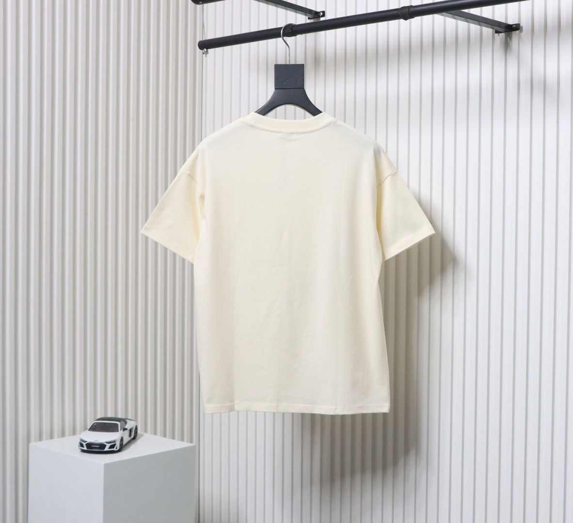 Loewe 25ss graffiti painted letter logo print short sleeve T-shirt white