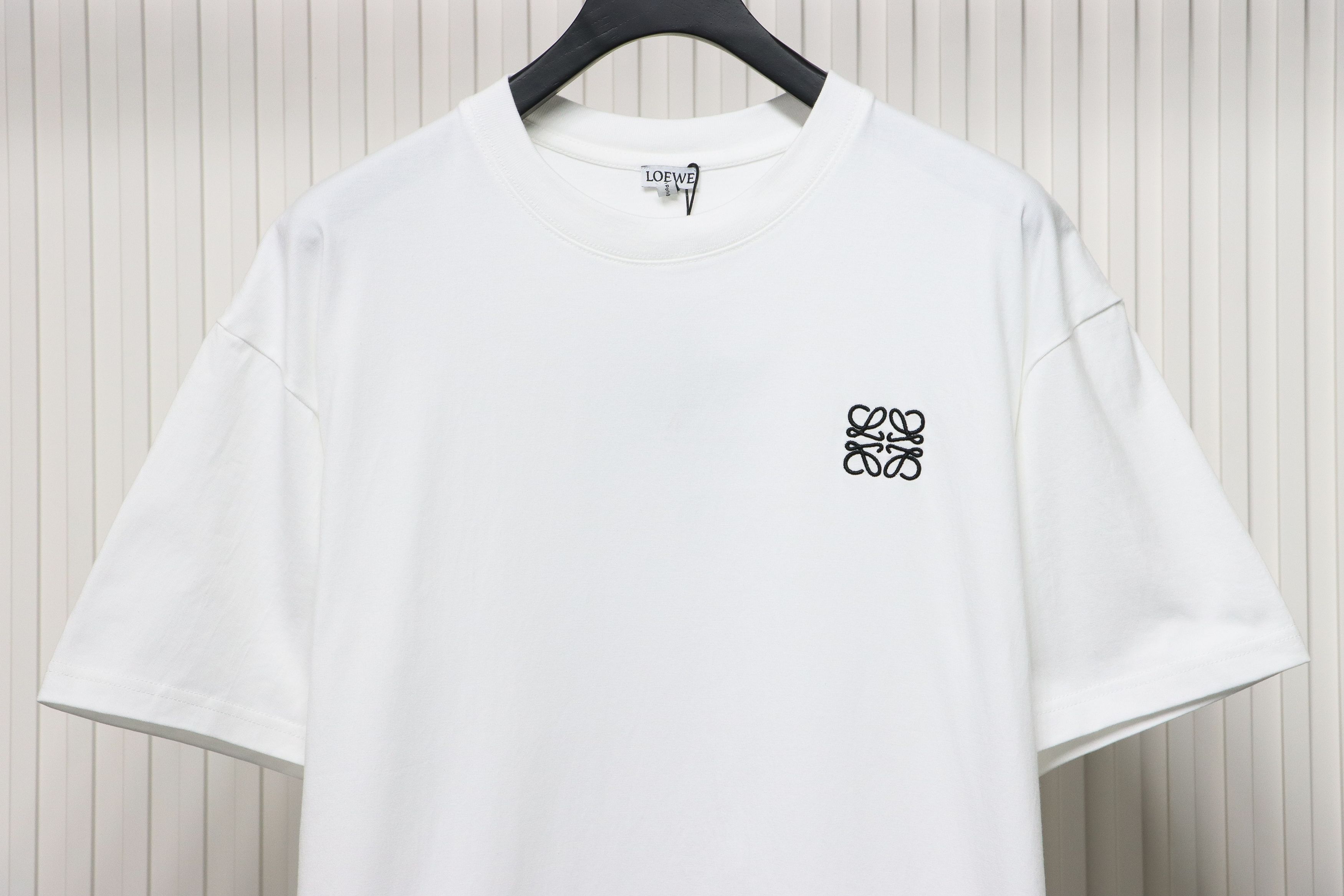 Loewe classic embroidered logo short sleeve white