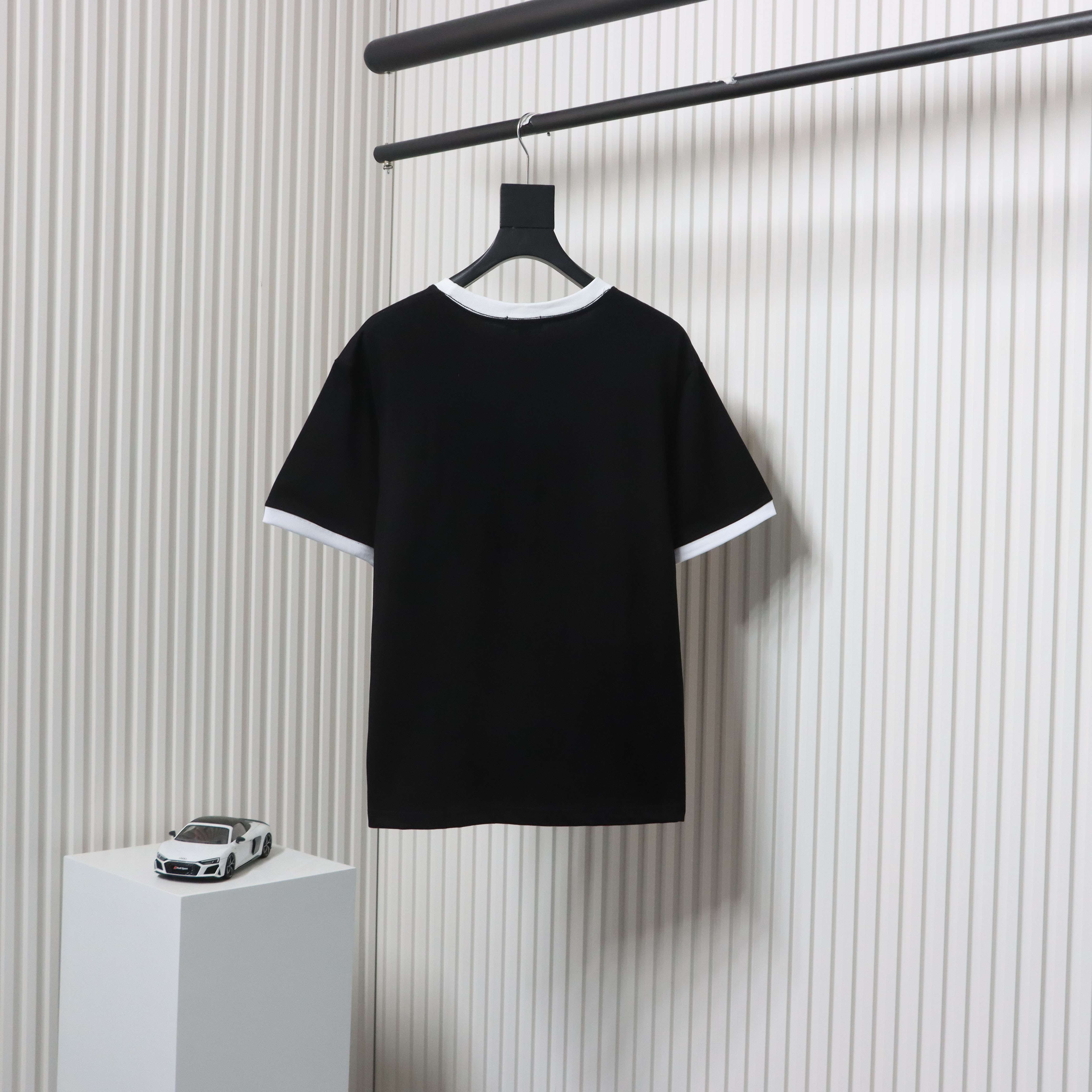 Loewe classic patchwork embroidered small logo short sleeve black