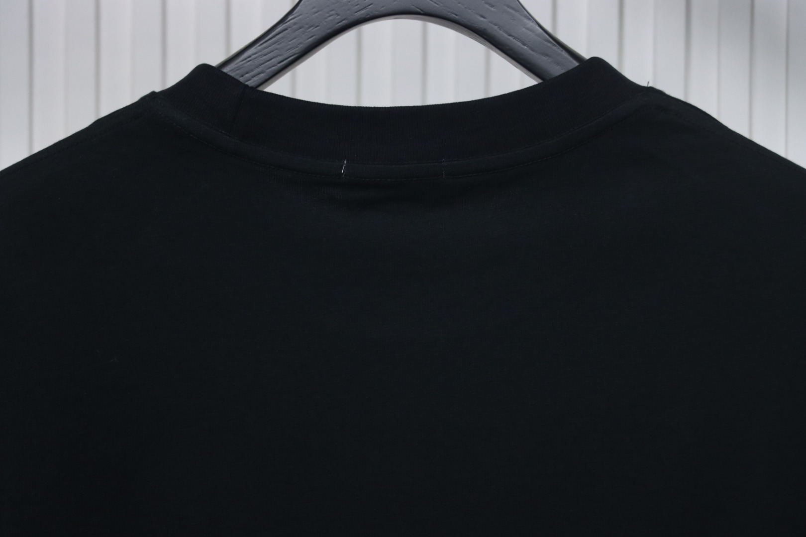 Loewe Suna Fujita co-branded rabbit embroidered short-sleeve black