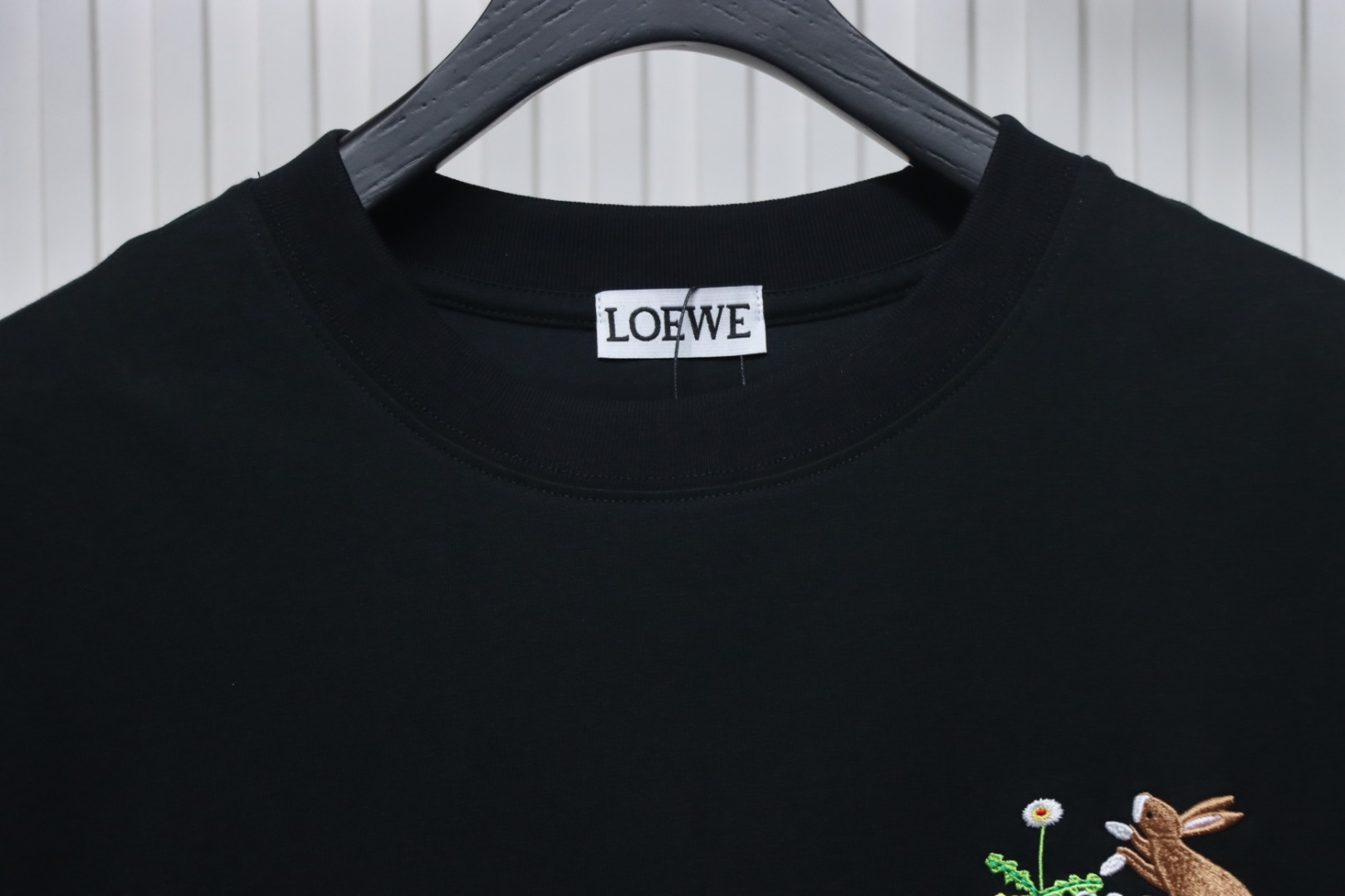 Loewe Suna Fujita co-branded rabbit embroidered short-sleeve black
