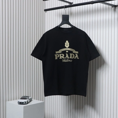 Prada 24ss Crown Medal Letter Embroidered Short Sleeve black 01