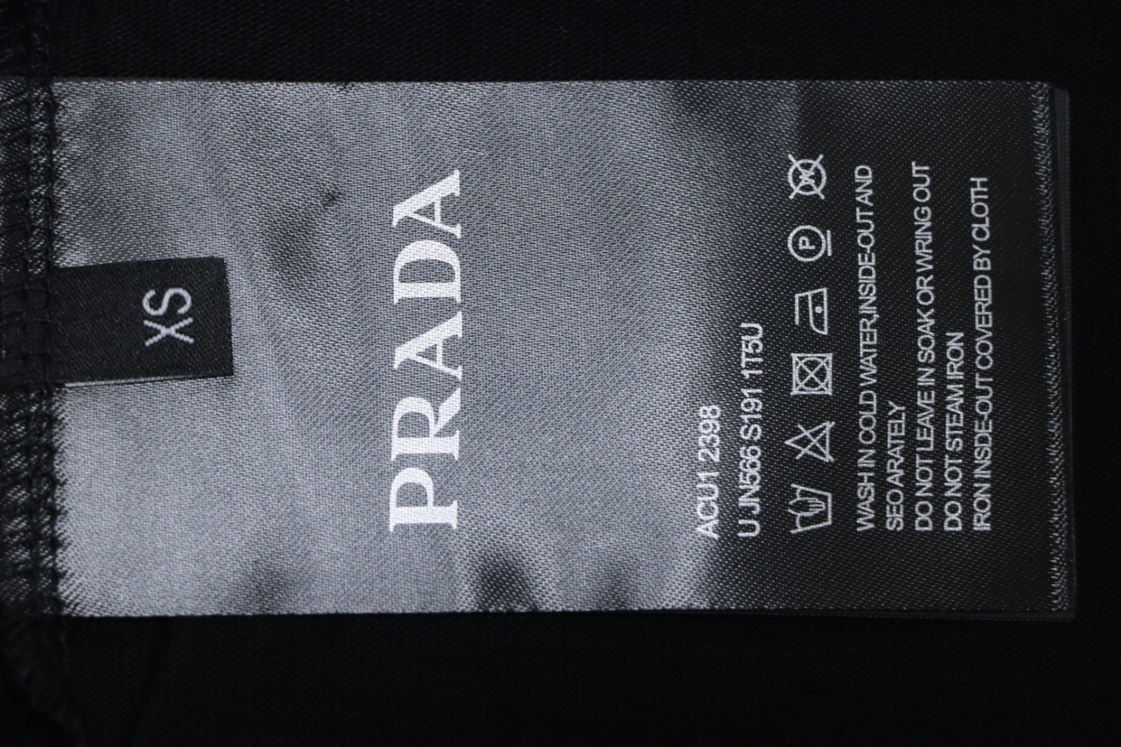 Prada 24ss Crown Medal Letter Embroidered Short Sleeve black