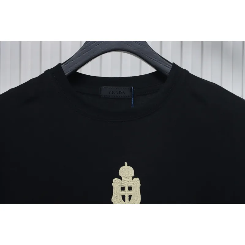 Prada 24ss Crown Medal Letter Embroidered Short Sleeve black