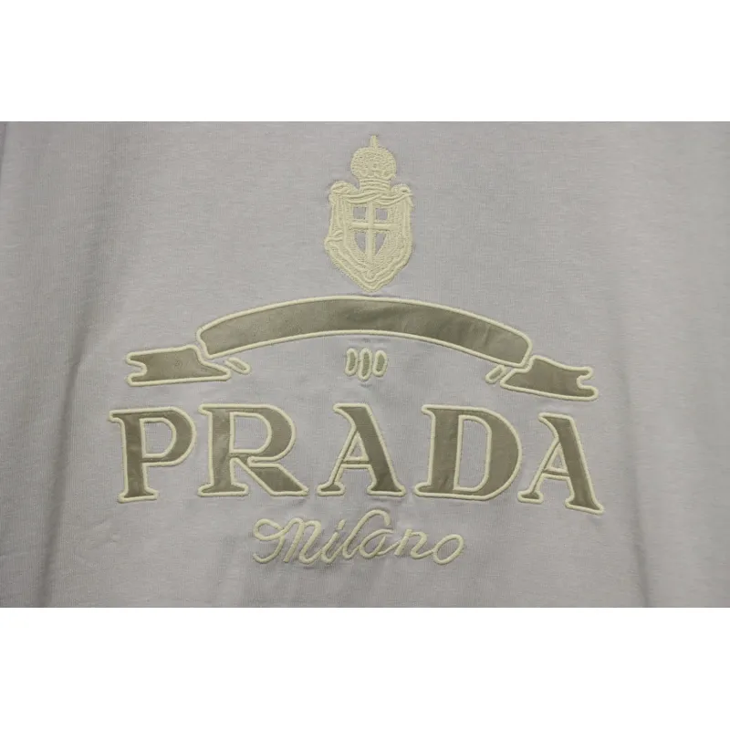 Prada 24ss Crown Medal Letter Embroidered Short Sleeve Gray Green