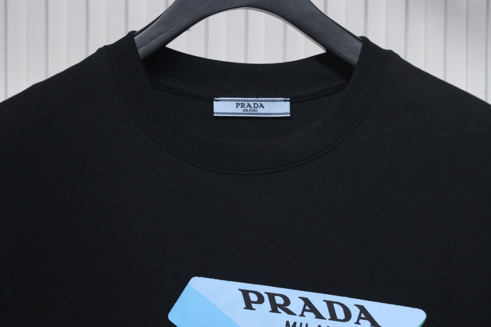 Prada PRD three-dimensional triangle logo short sleeve black