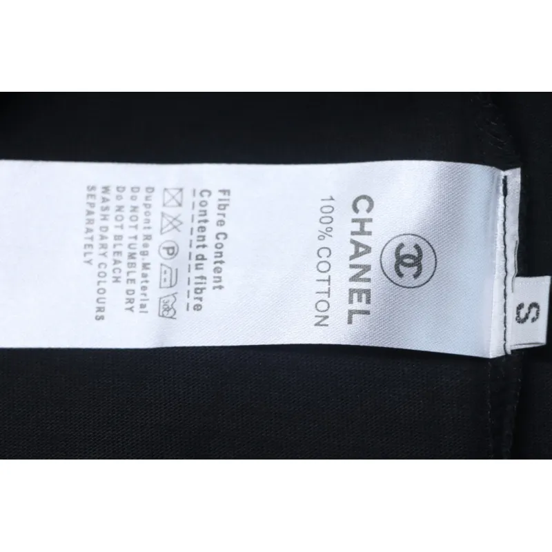 Chanel 24ss heart short-sleeved T-shirt Black