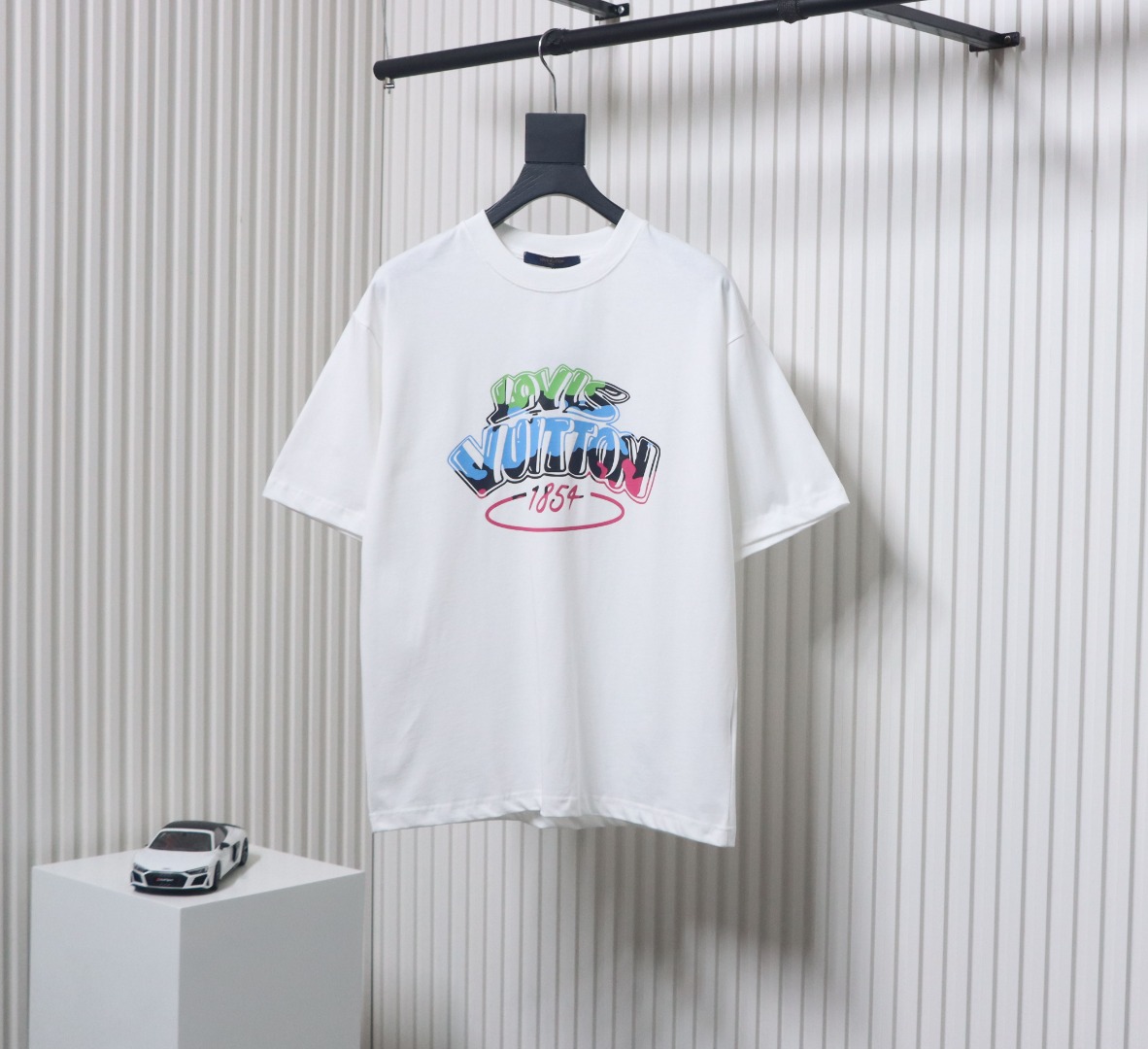 Louis Vuitton colorful letter logo print short sleeve white