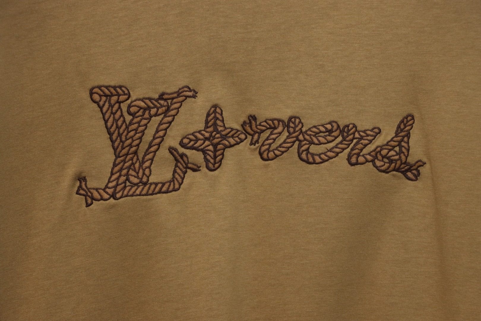 Louis Vuitton 2025ss rope embroidery short sleeves khaki