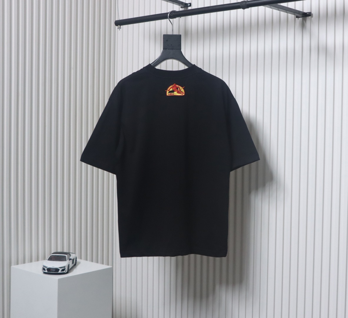 Louis Vuitton 2025ss Snowboard Gold Foil Round Neck Short Sleeve black