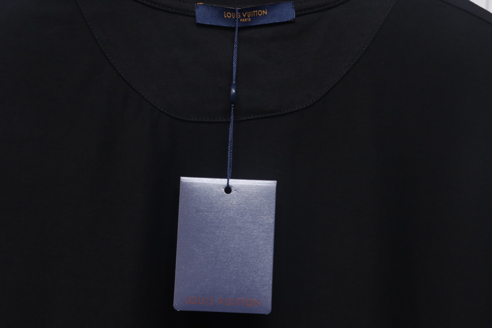 Louis Vuitton 2025ss Snowboard Gold Foil Round Neck Short Sleeve black