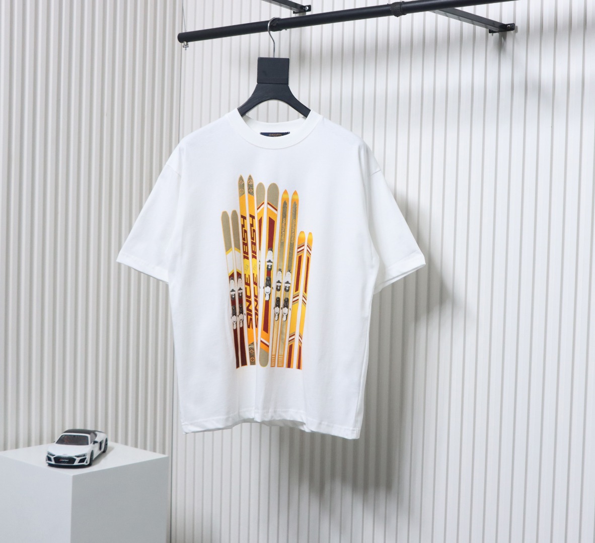 Louis Vuitton 2025ss Snowboard Gold Foil Round Neck Short Sleeve White