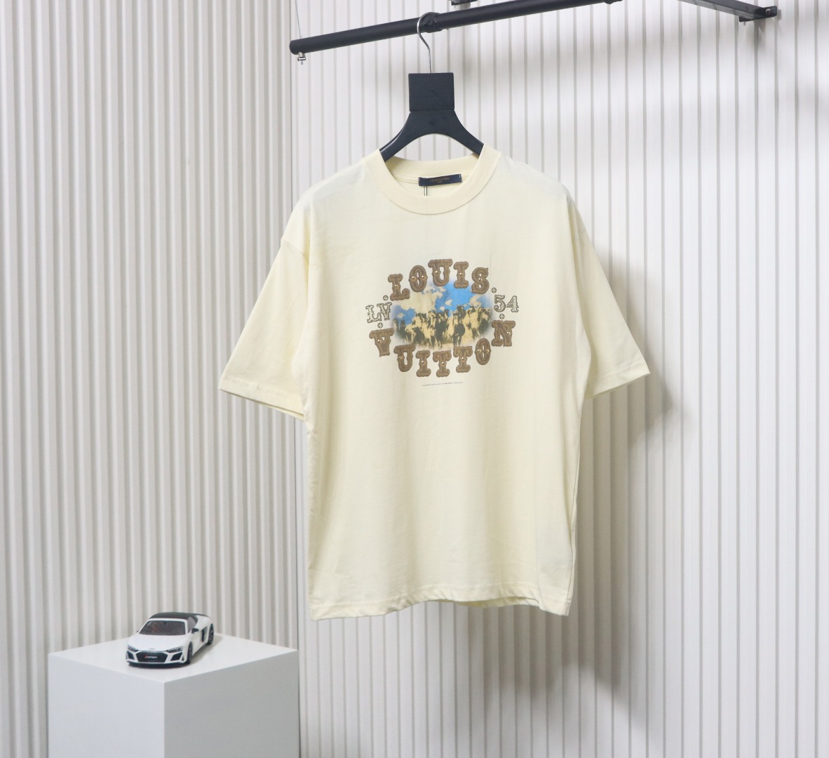 Louis Vuitton 2025ss snowflake metal diamond short sleeve beige