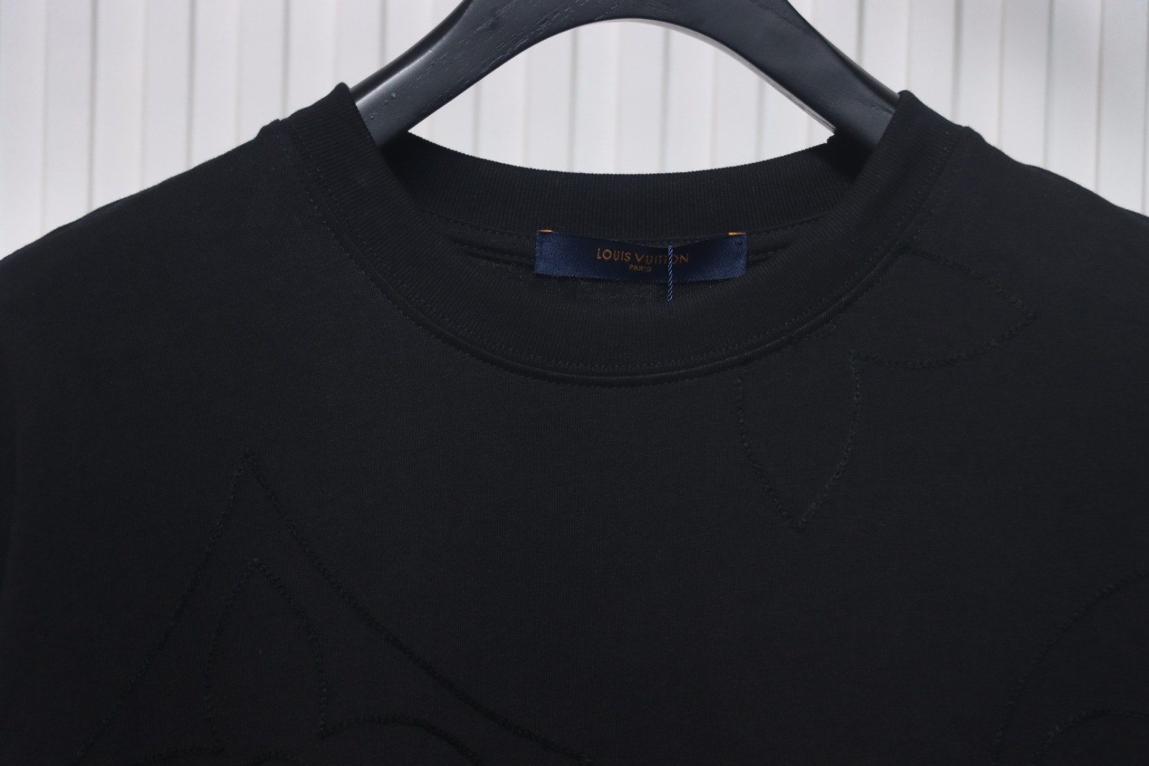 Louis Vuitton 2025ss white chain embroidery round neck short sleeve black