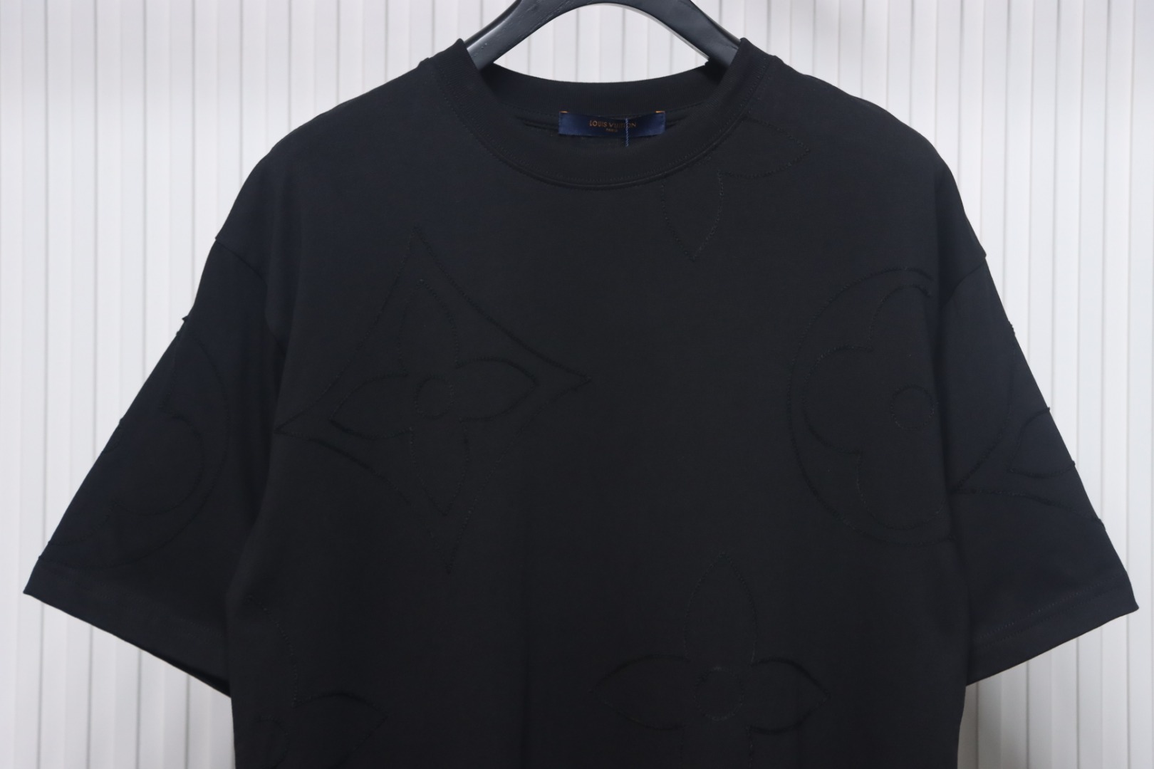 Louis Vuitton 2025ss white chain embroidery round neck short sleeve black