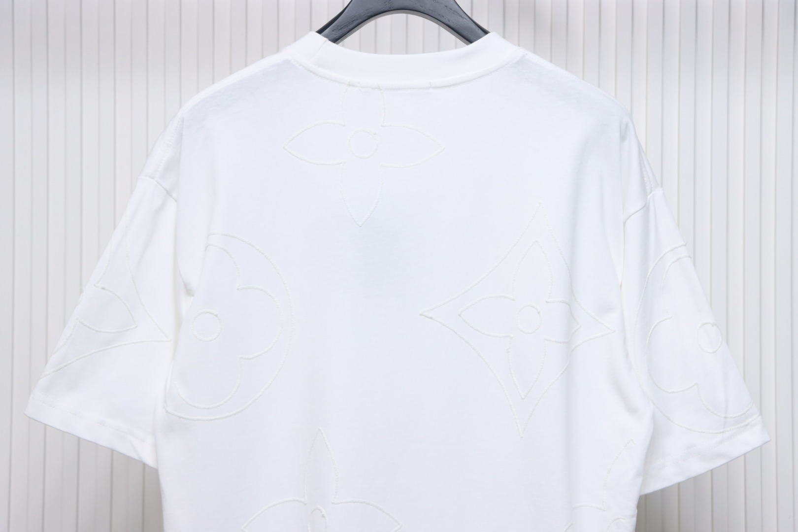 Louis Vuitton 2025ss white chain embroidery round neck short sleeve White